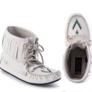 Manitobah Mukluks White Leather Moccasins